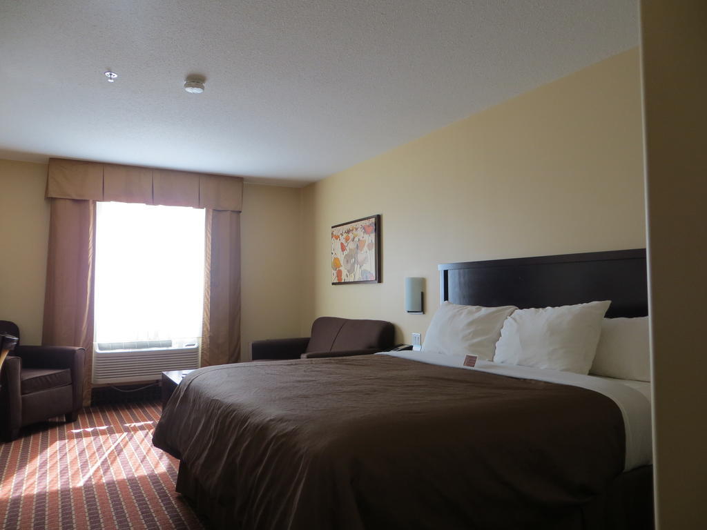 Poplar Tree Inn Stoughton Chambre photo