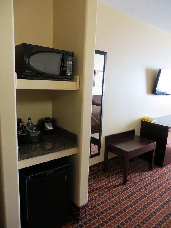 Poplar Tree Inn Stoughton Chambre photo