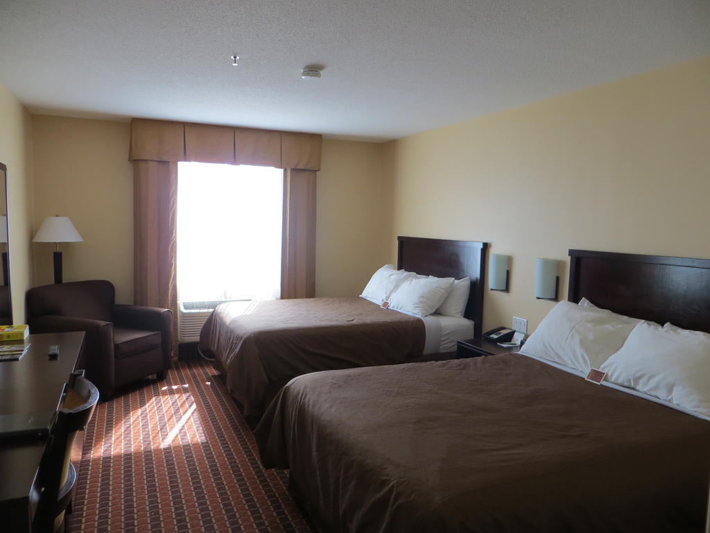 Poplar Tree Inn Stoughton Chambre photo