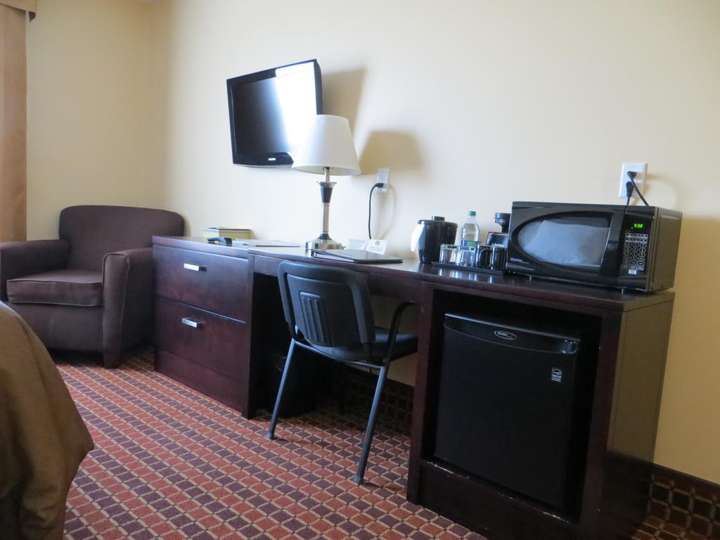 Poplar Tree Inn Stoughton Chambre photo