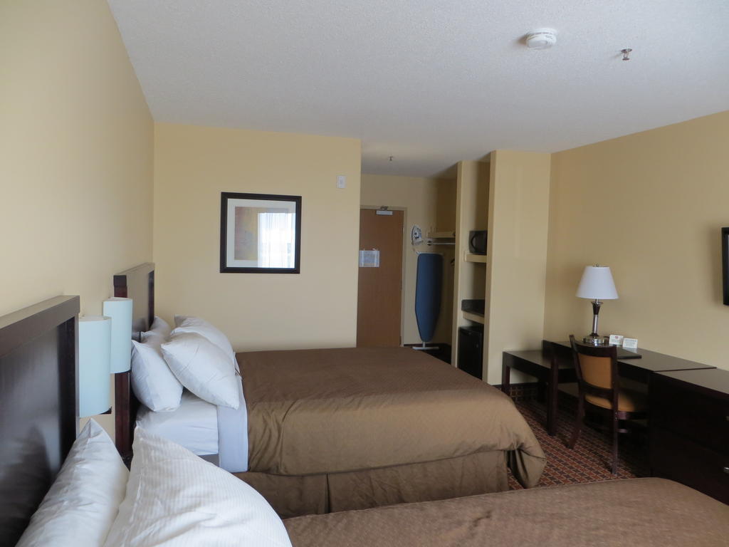 Poplar Tree Inn Stoughton Chambre photo